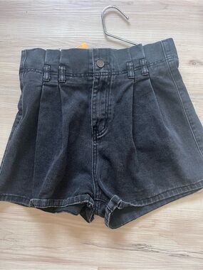 High-Waist Black Pleated Denim Shorts